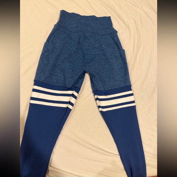 Like new bombshell pants Bottoms - Picture 1 of 1